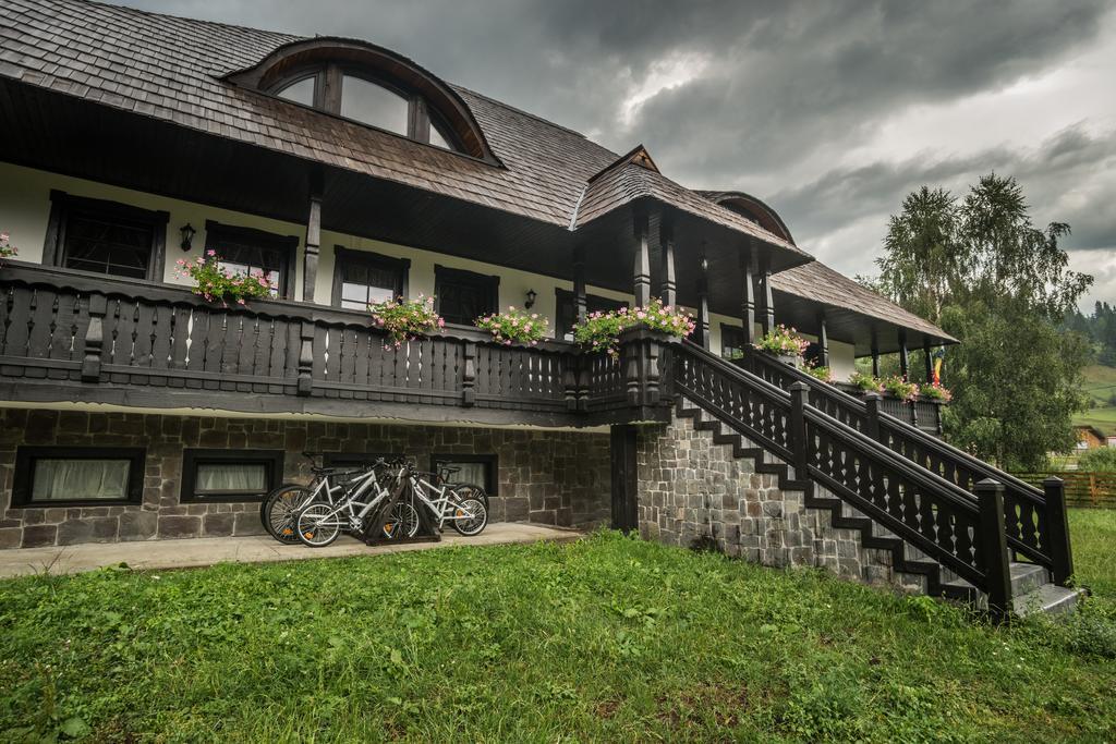 Pensiunea La Moara Fundu Moldovei Exterior foto